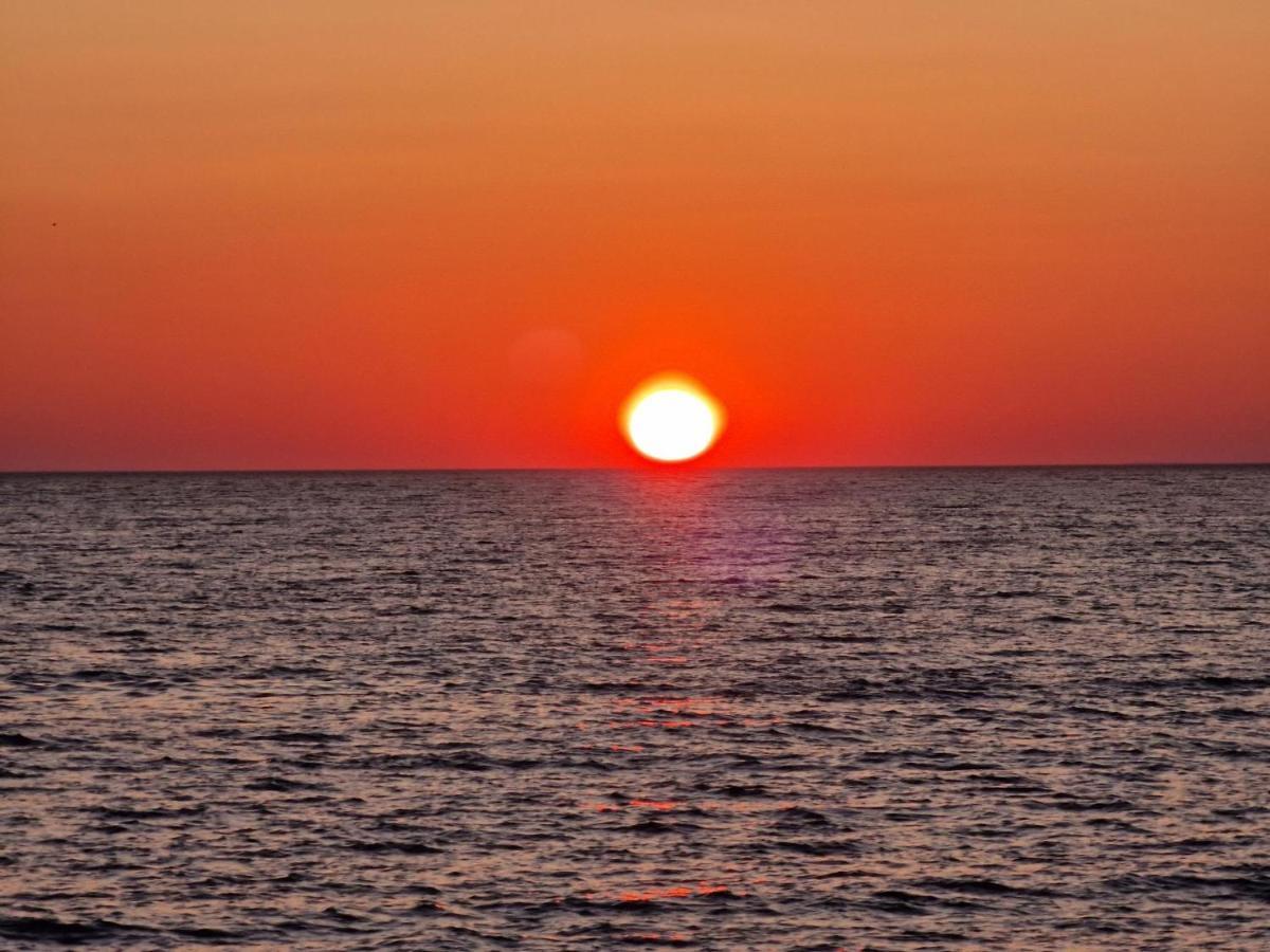 סבטי פטר 5 Meters From The Sea With Private Beach - 70M2 Colibri Sunset Apartments מראה חיצוני תמונה